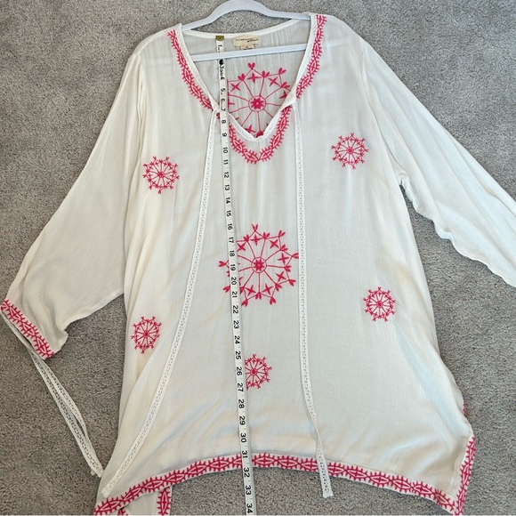 Beaches & Boho White Embroidered Beach Cover Up Size 1X Lagenlook Boho Vacation - Picture 9 of 10
